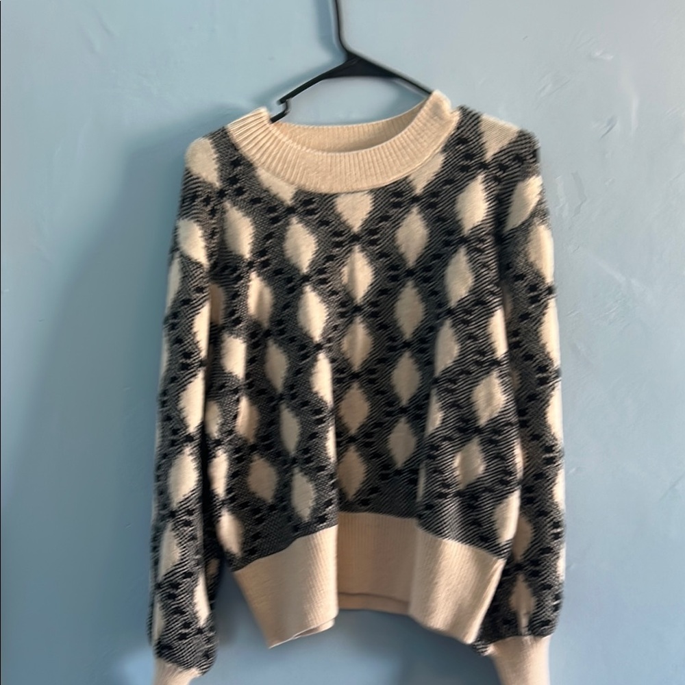 Bobeau Black and Cream Crew Neck Sweater with Geometric Pattern